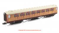 2P-011-012 Dapol Gresley 3rd Class Coach number 61626 in LNER Teak livery
